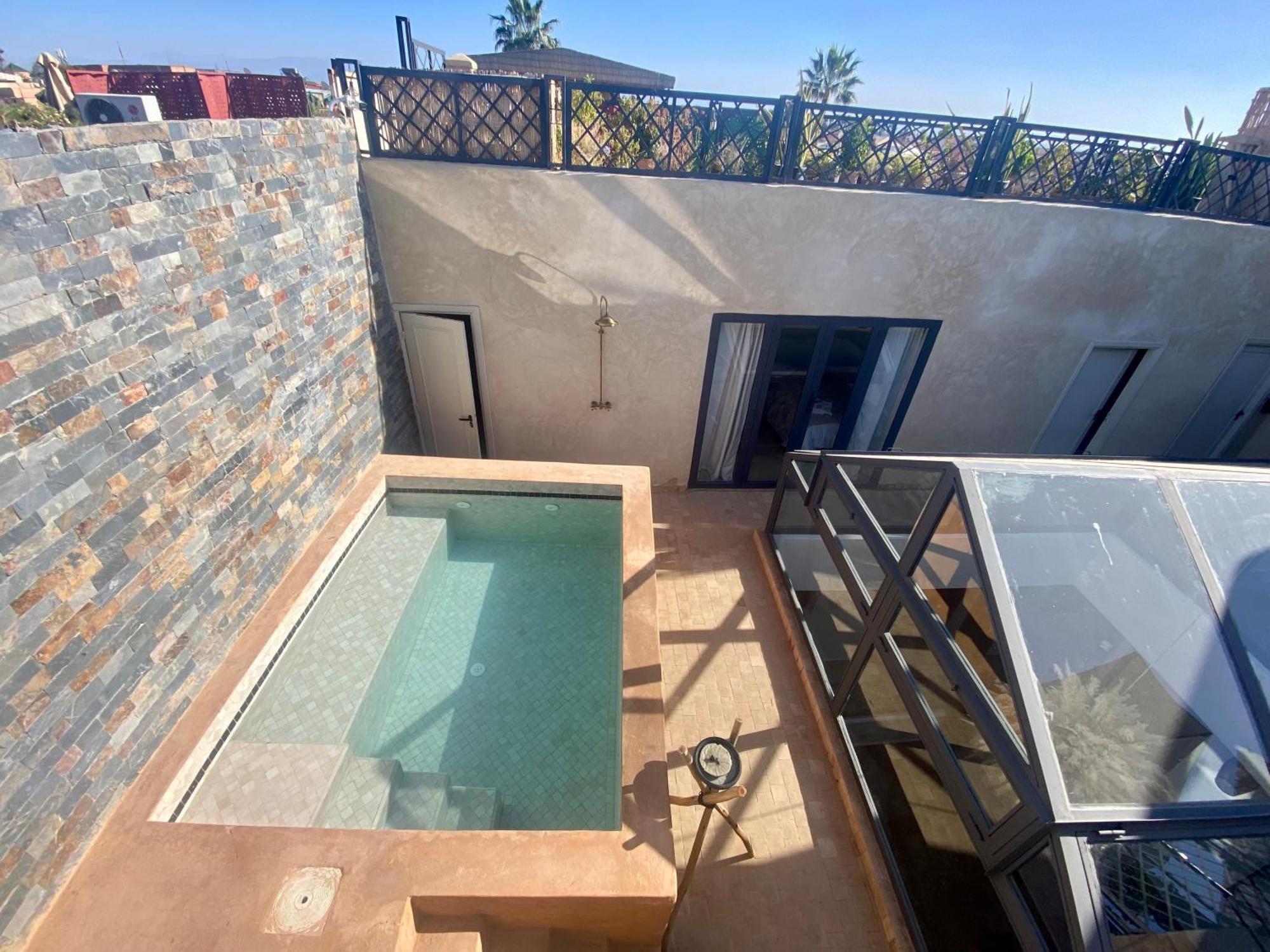 Vakantiehuis Wadiya, Privatif, Piscine En Rooftop.